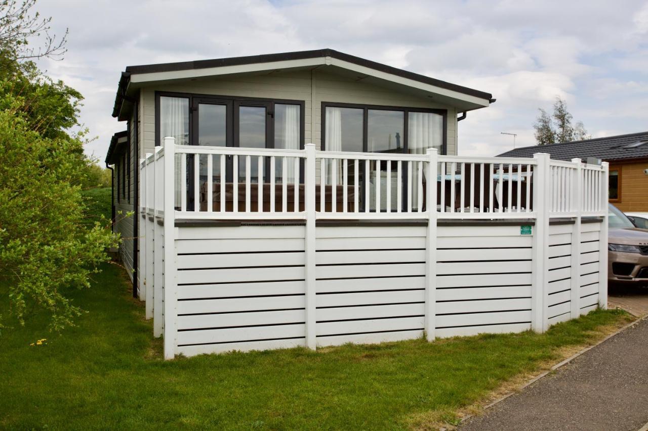 Lovely 3-Bed Cottage In Ely Luaran gambar